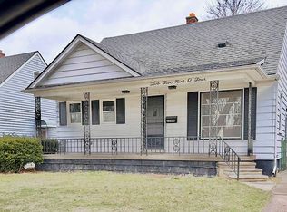25904 Winton St, Saint Clair Shores, MI