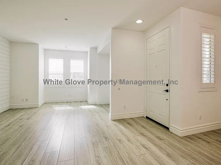 3 Elmhurst St — Photo 5