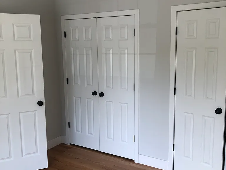 14 Avenue B — Photo 2