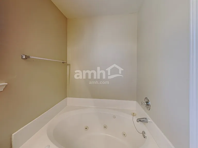 2808 Plantation Dr — Photo 13