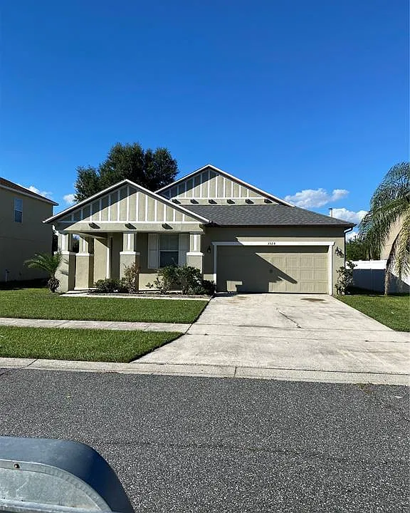 3528 Warbler Way