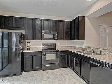 8663 Victoria Falls Dr #7B — Photo 12