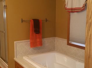 920 S 10th St, Adel, IA 50003