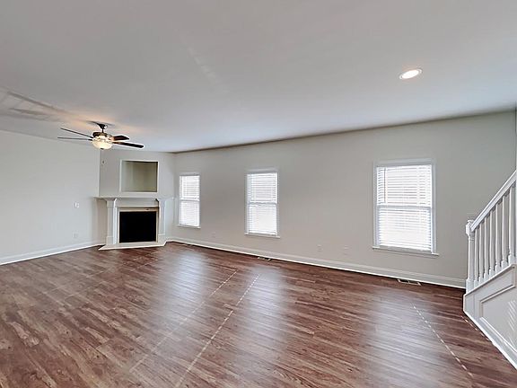 5th image of 1754 Thomas Pointe Trce