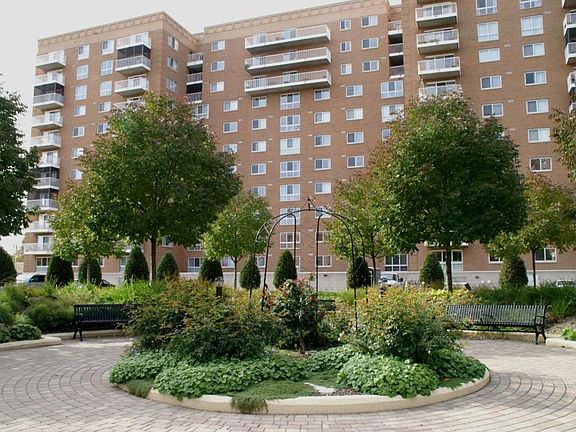 2nd image of 6711 Lake Shore Dr #205