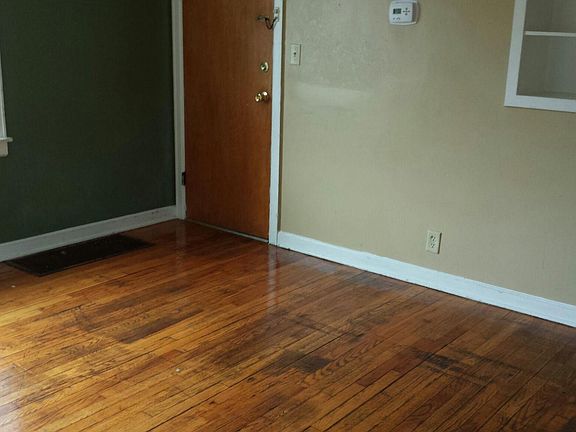 2nd image of 2311 Auburn St APT 1