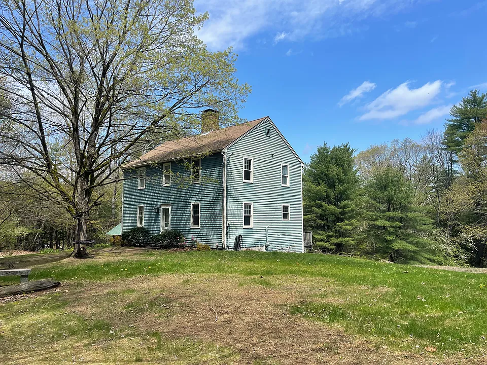 77 Rowell Rd E
