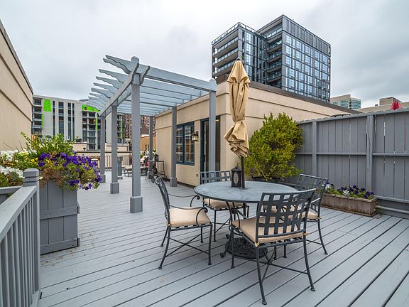 5th image of 361 W Superior St #10B