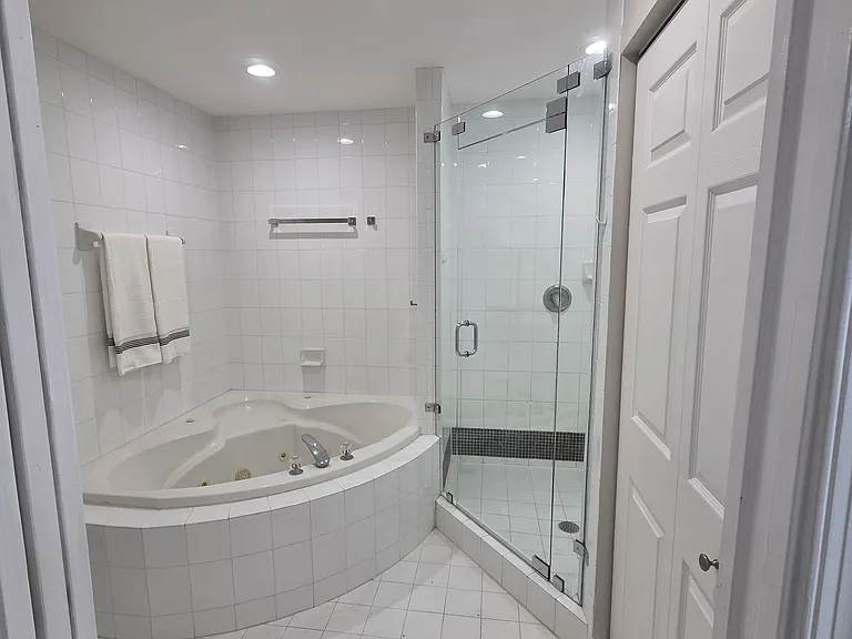 330 NW 67th St #207 — Photo 16