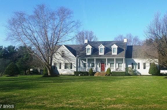 2nd image of 1 Sycamore Ct