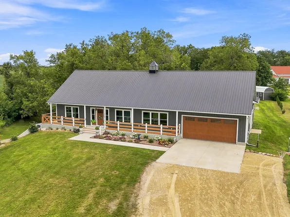 1456 Old Muscatine Rd, Tipton, IA 52772
