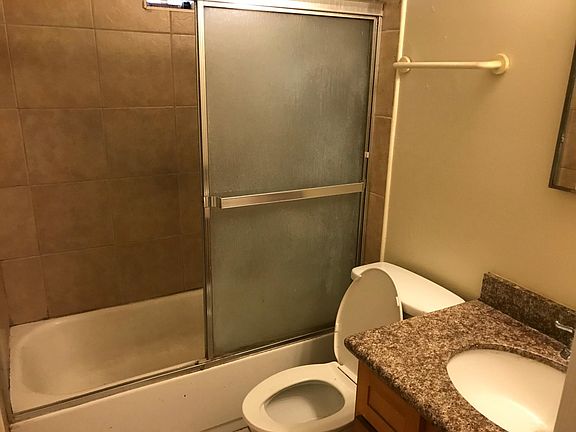 4th image of 385 Costa Mesa Dr
