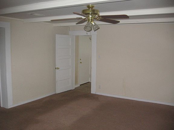 3rd image of 901 17th Ave S #S