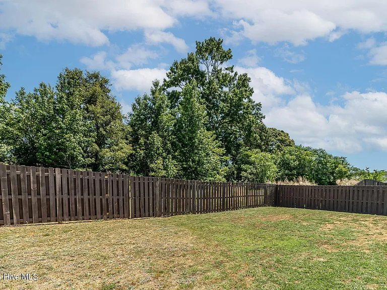 2630 Laurens St — Photo 43