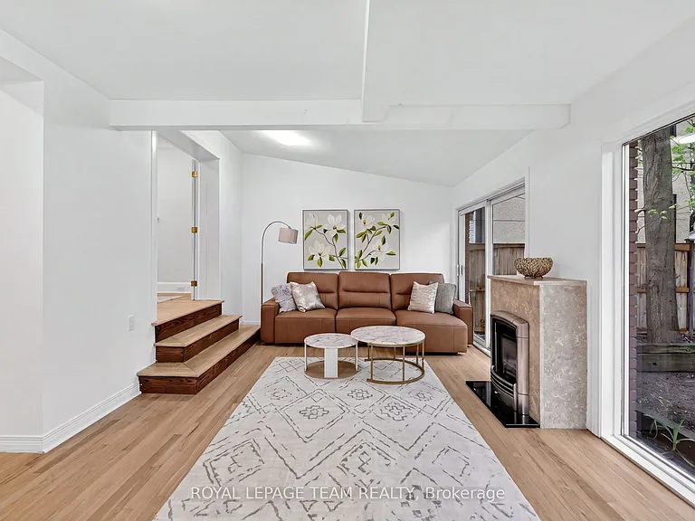 131 Acacia Ave — Photo 9