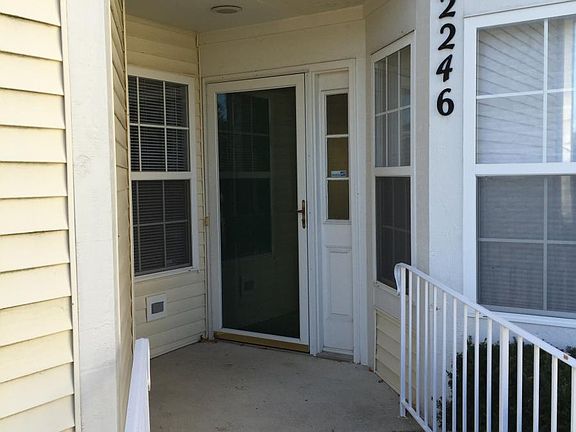 5th image of 2246 Woodside Dr