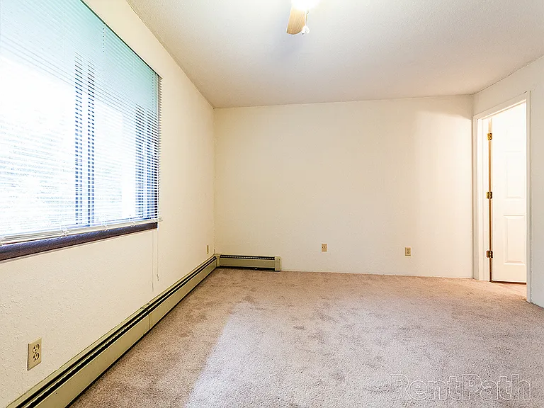 Silver Bell Apartments — Photo 20