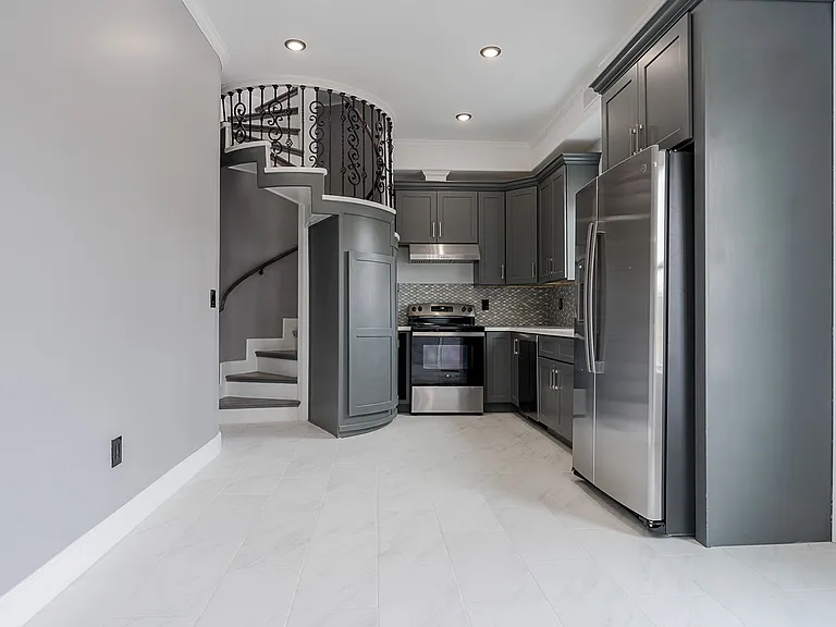 1801 Rosenberg — Photo 29
