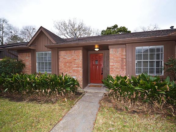 2nd image of 723 Seacliff Dr