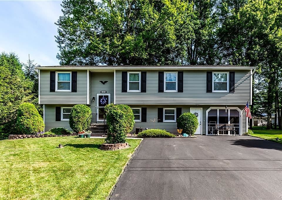 1st image of 103 Teaslewood Ln