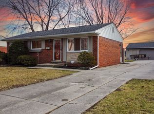 38754 Plainview Dr, Sterling Heights, MI 48312