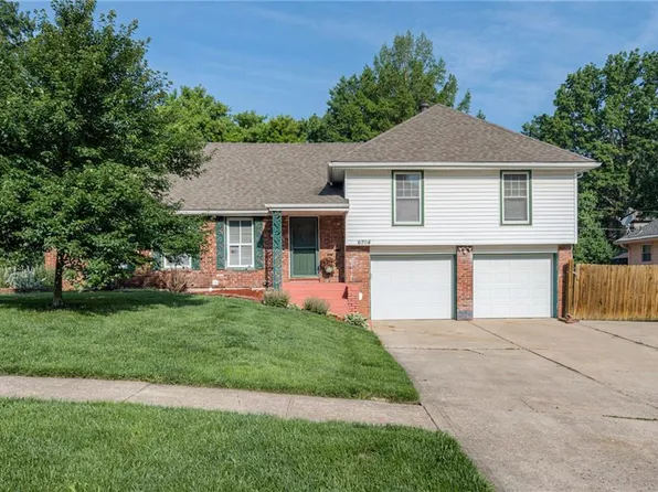 6704 N Garfield Ave, Gladstone, MO 64118