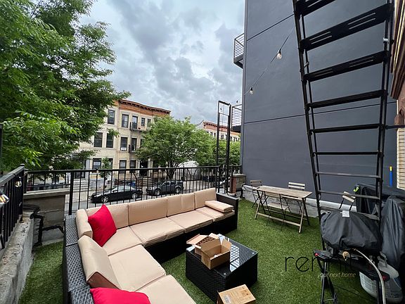 2nd image of 814 Saint Johns Pl #2L