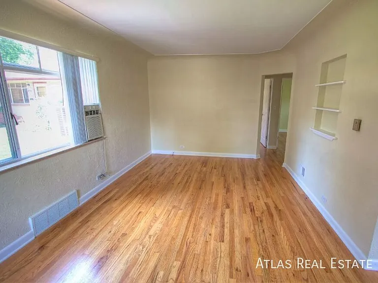 2435 S Corona St — Photo 25