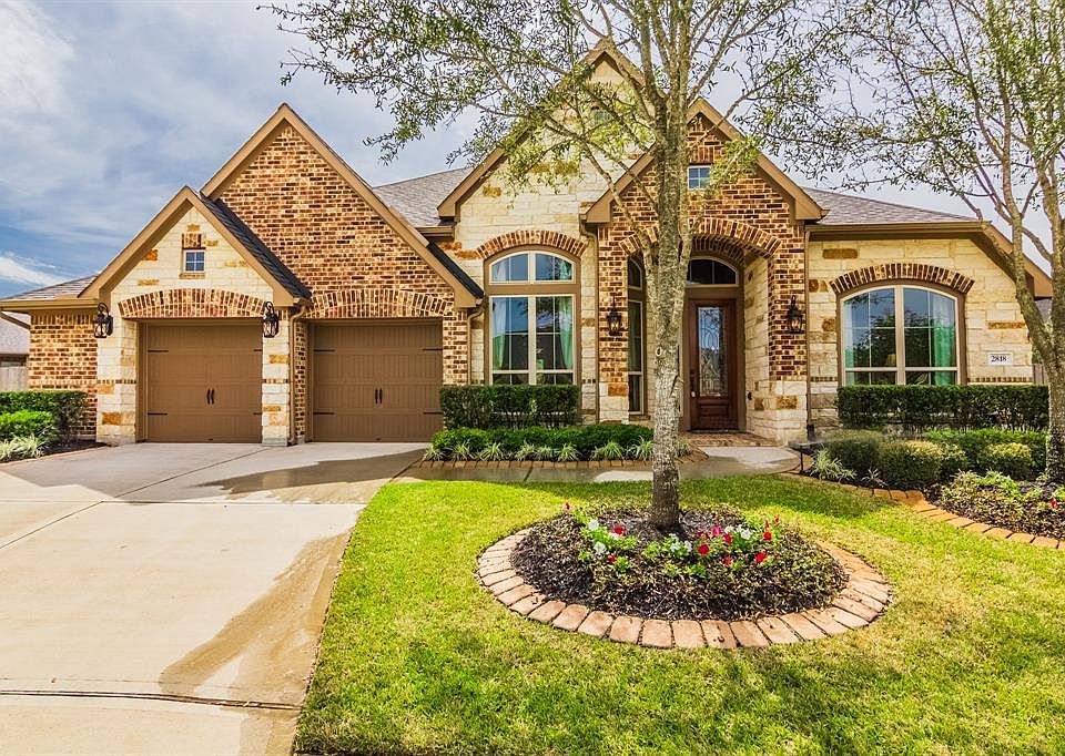 1st image of 2818 Crescent Valley Ct