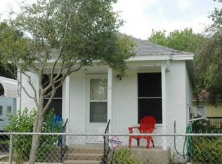 703 S Verne St, Rockport, TX 78382