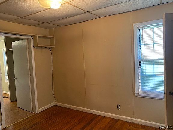 5th image of 10 Juanita Dr