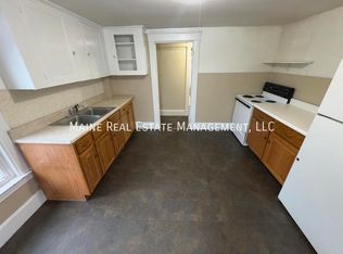 191 Center St APT 4, Old Town, ME 04468