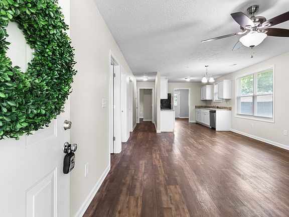 3rd image of 106 Valley View St