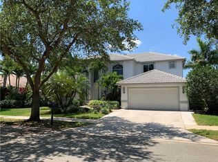 2745 Meadowood Dr, Fort Lauderdale, FL 33332