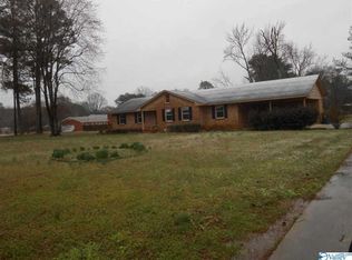 1302 Ridgedale St, Athens, AL 35613