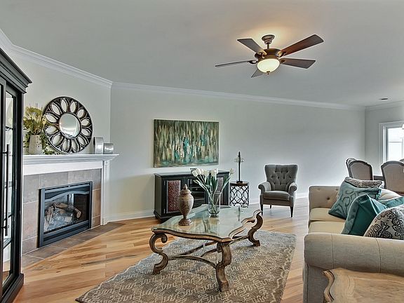 4th image of 11043 Lake Central Dr