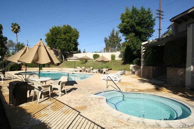 Community pool