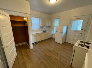 712 S Macarthur Blvd #1, Springfield, IL 62704