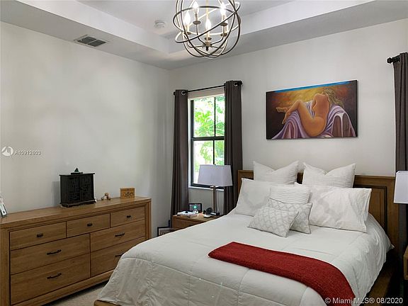 5th image of 4907 NW 59th St