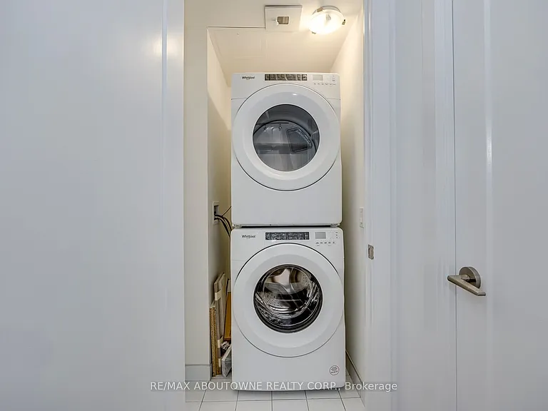 330 Richmond St W #2601 — Photo 18