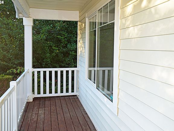 4th image of 9719 NE 21st Pl