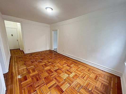 4th image of 2419 Davidson Ave APT 5C
