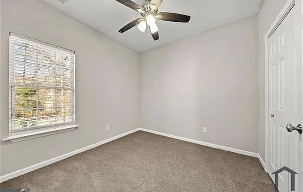 1021 Ada Ave NW #B — Photo 15