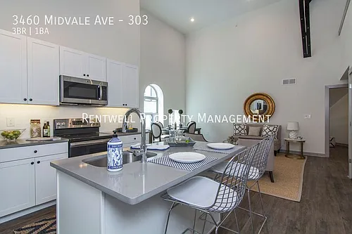 3460 Midvale Ave Photo 1