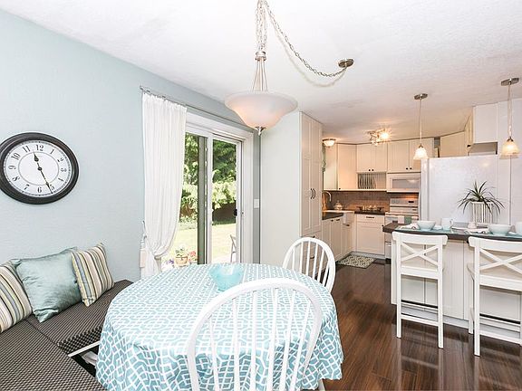3rd image of 7490 Kentridge Pl SE