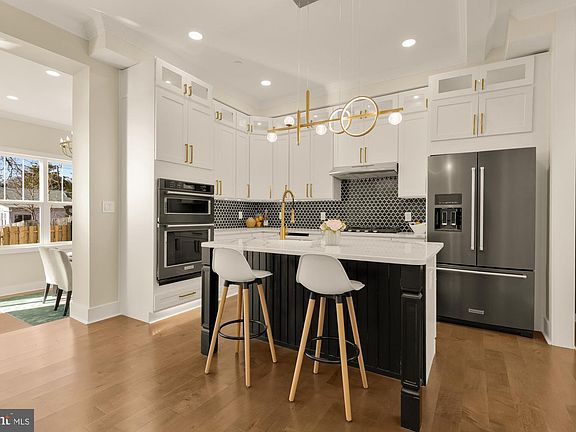 3rd image of 6604 Gude Ave