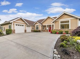 2407 NE Solar View Ct, Poulsbo, WA 98370