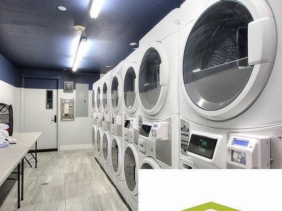 5th image of 10 Lexington Ave APT 4L