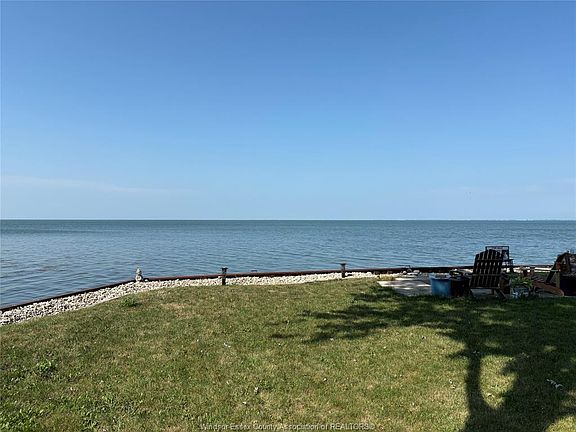 3rd image of 7654 Saint Clair Rd