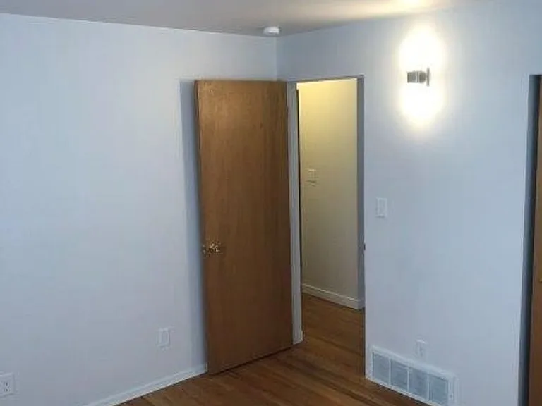 6330 N Elmhurst St — Photo 12